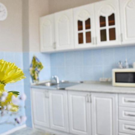 YourHouse Микрорайон Жетысу-2, дом 69 Алмати Екстер'єр фото